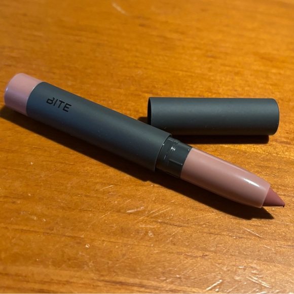 Bite Beauty Matte Creme Lip Crayon Glacé - Picture 4 of 16